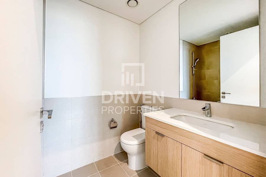 Golf Course View | Elegant Apt | Available Soon - Image 9