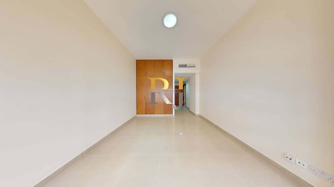 4 BR Family Haven in Bur Dubai with All Amenities - Image 6