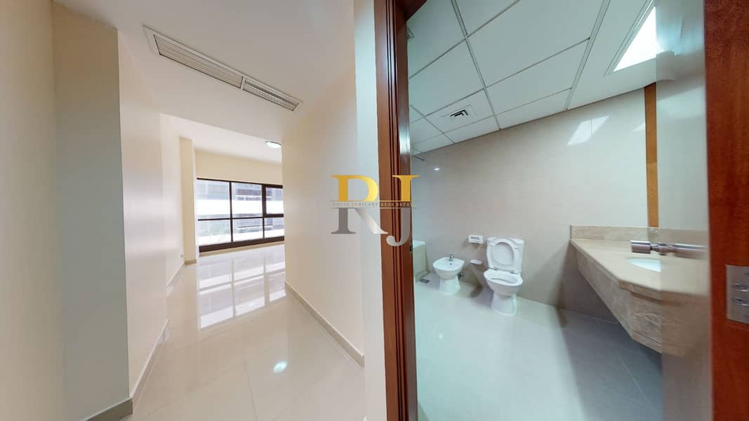 4 BR Family Haven in Bur Dubai with All Amenities - Image 13