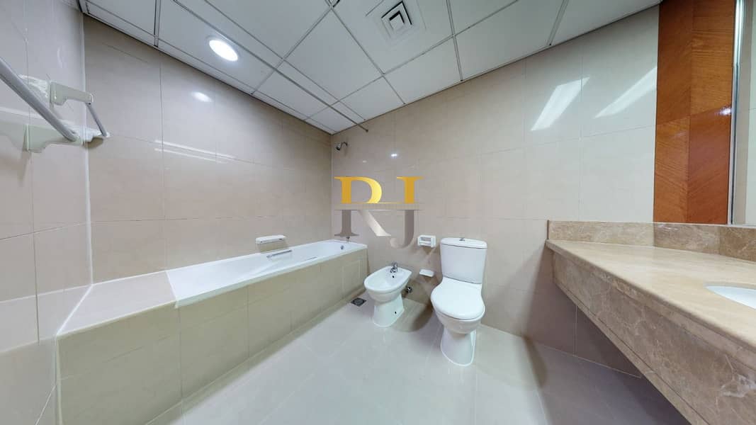 4 BR Family Haven in Bur Dubai with All Amenities - Image 17