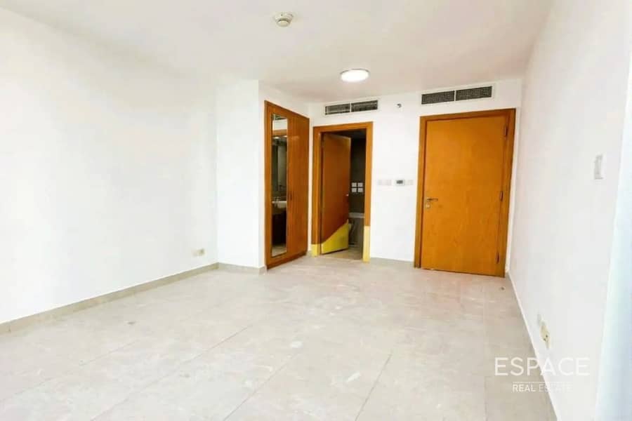 Close to Metro | Vacant | Lake View - Image 7