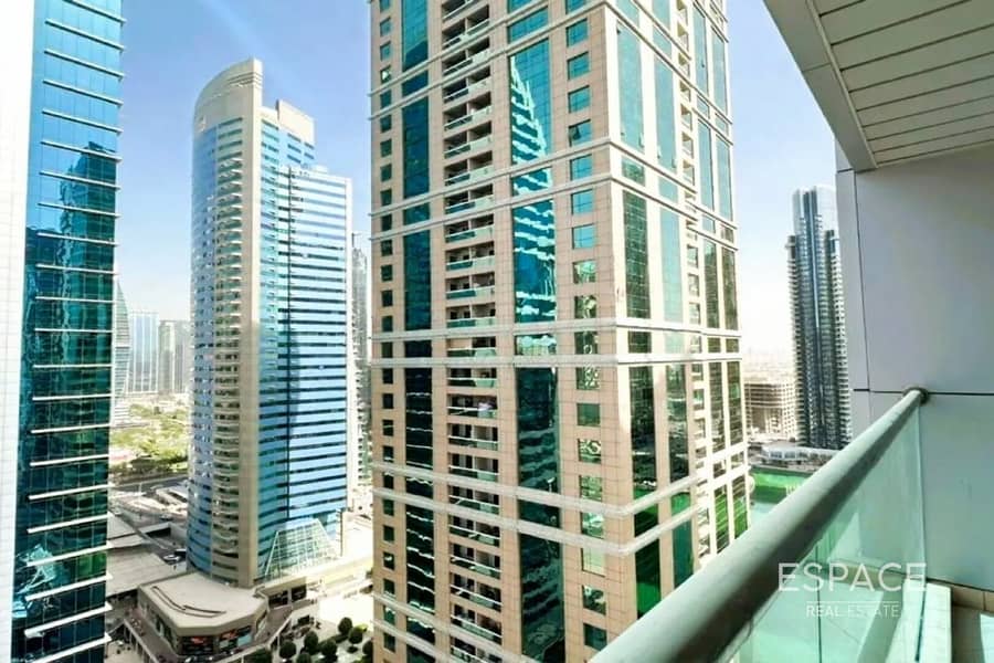 Close to Metro | Vacant | Lake View - Image 9