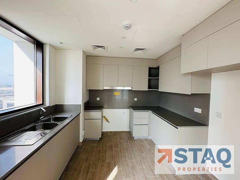 LUXURY 3 BEDROOMS | BEACH VIEW | PRIME LOCATION - Image 9