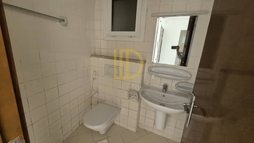 Large size | High Floor | Lake View | Ready to move in - Image 6