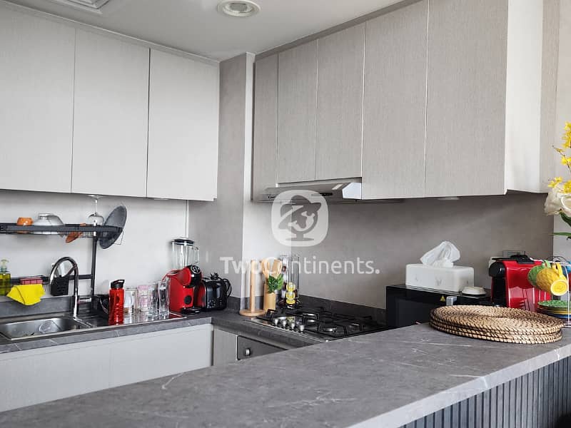 Top Floor Luxury I Furnished 1BR I Stylish Home - Image 8