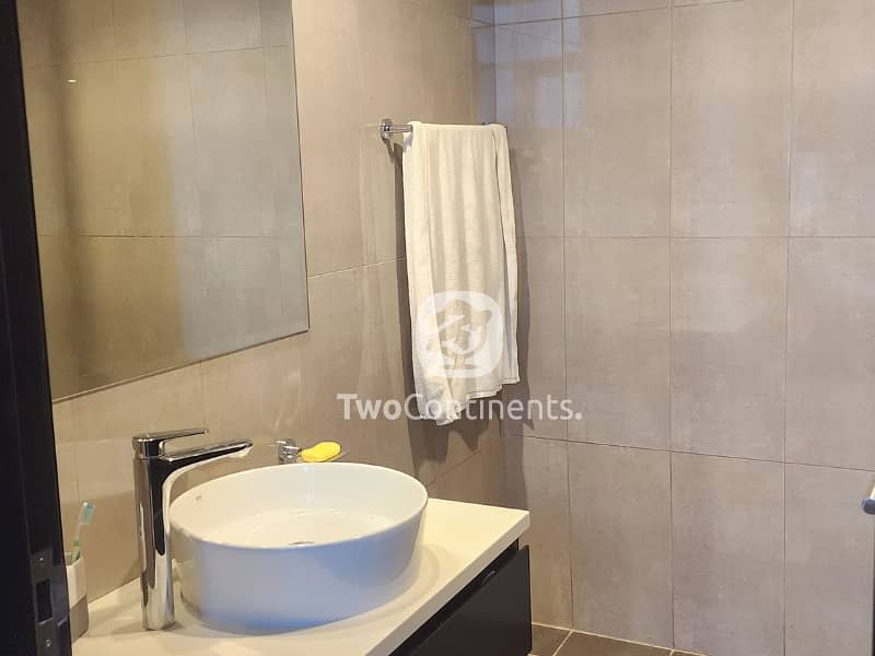 Top Floor Luxury I Furnished 1BR I Stylish Home - Image 13