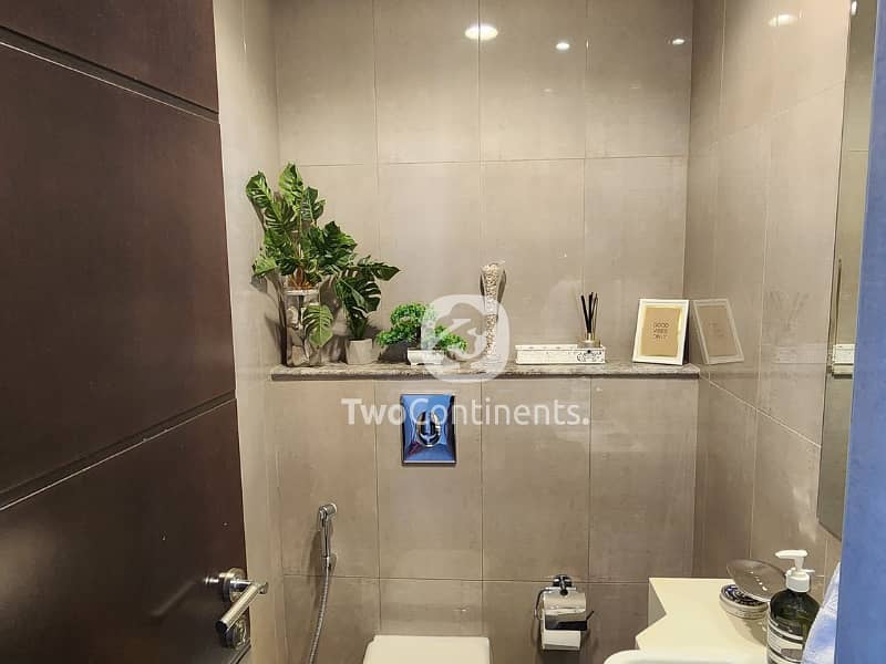 Top Floor Luxury I Furnished 1BR I Stylish Home - Image 15