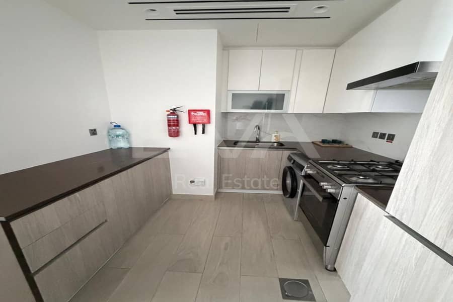 Fully Furnished | Lake View | Smart Home | Vacant - Image 8