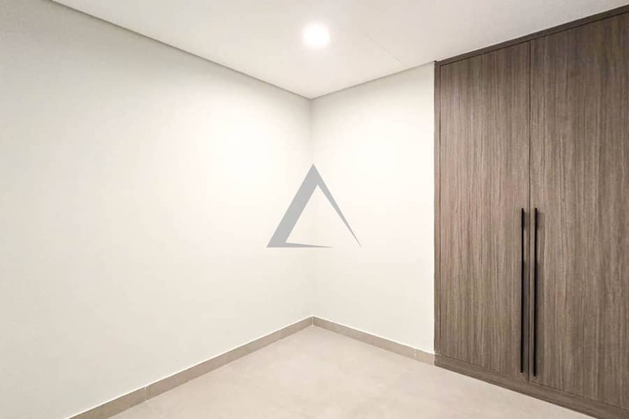 Modern Living | Fully Furnished | Vacant