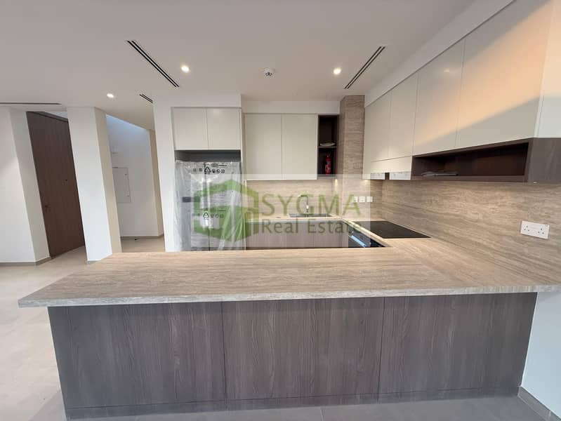 BRAND NEW | LARGE PLOT | SINGLE ROW | UNFURNISHED