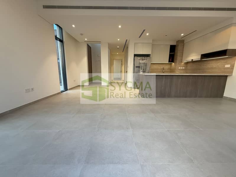 BRAND NEW | LARGE PLOT | SINGLE ROW | UNFURNISHED - Image 7