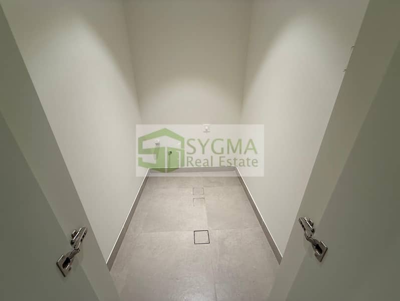 BRAND NEW | LARGE PLOT | SINGLE ROW | UNFURNISHED - Image 9