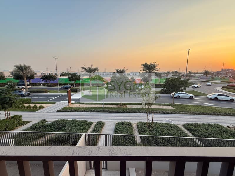 BRAND NEW | LARGE PLOT | SINGLE ROW | UNFURNISHED - Image 15