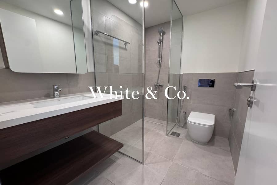 Vacant Now | Boulevard View | 2 Bedrooms - Image 16