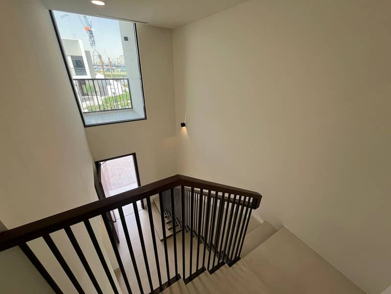 READY TO MOVE | CORNER UNIT | BIGGER PLOT SIZE - Image 15