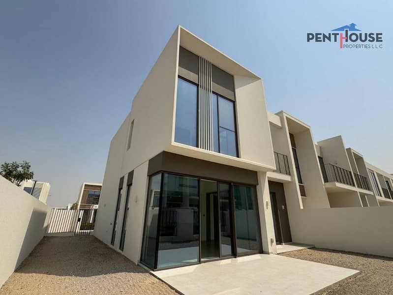 CORNER UNIT | BRAND NEW | CLOSE TO ENTRANCE