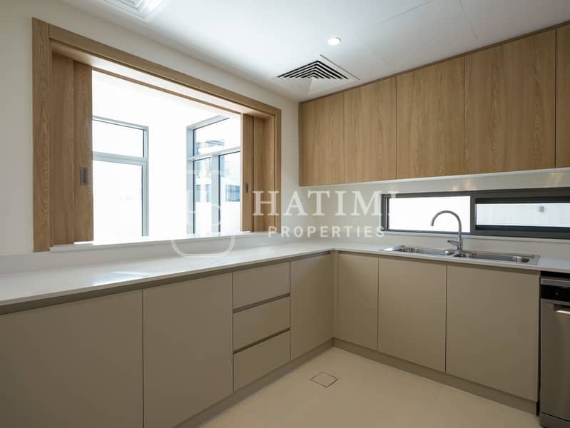 Close to Amenities | Corner unit | Big plot size - Image 11