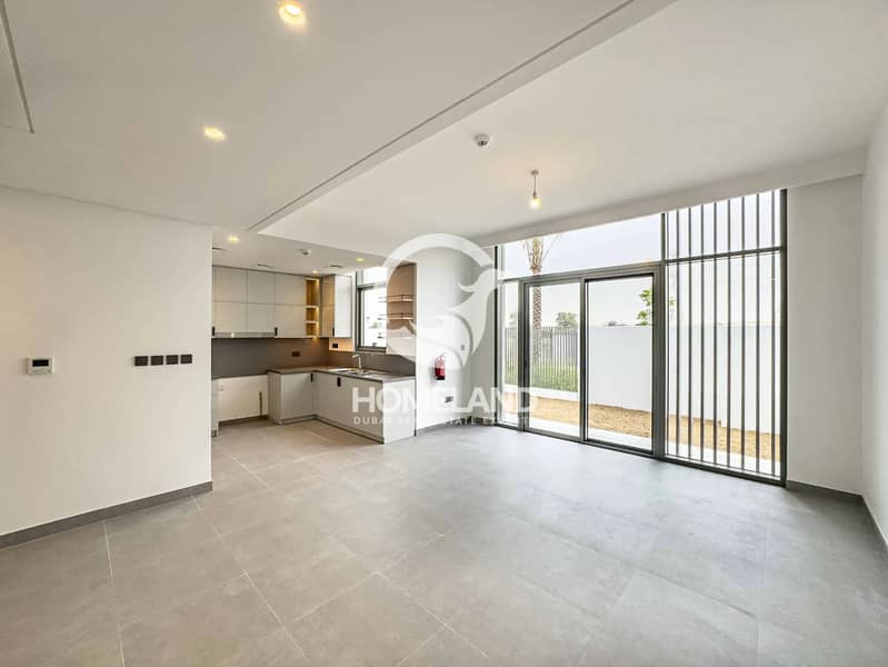 Landscape | Ready to Move In | Single Row