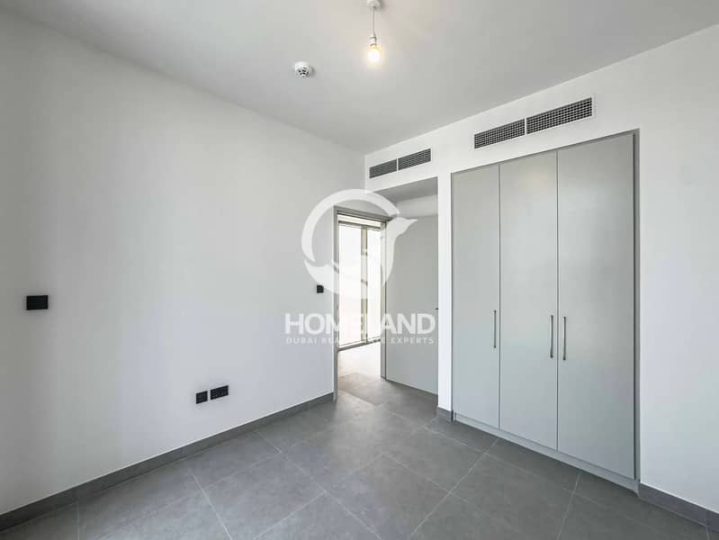 Landscape | Ready to Move In | Single Row - Image 15