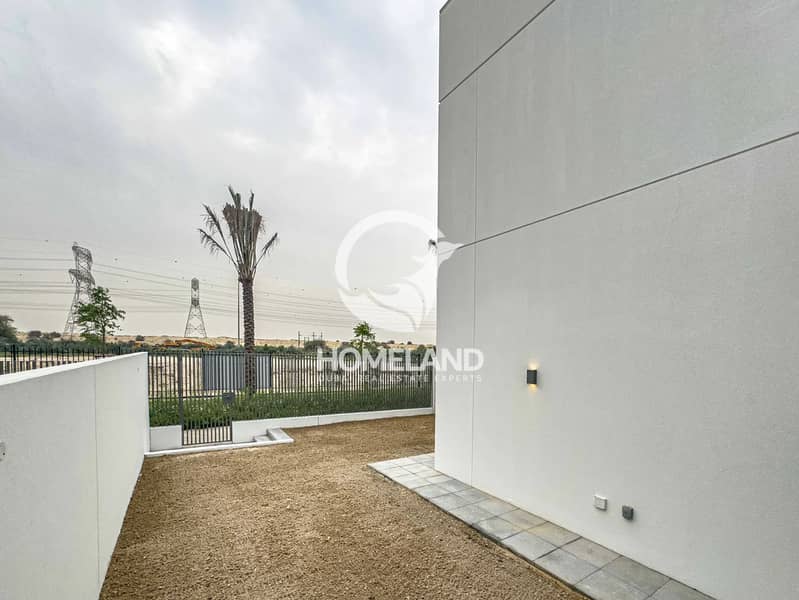 Landscape | Ready to Move In | Single Row - Image 25