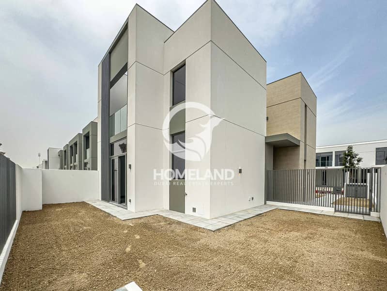 Landscape | Ready to Move In | Single Row - Image 27