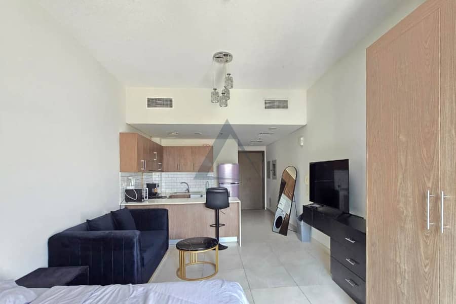 Modern Living | Fully Furnished | Vacant