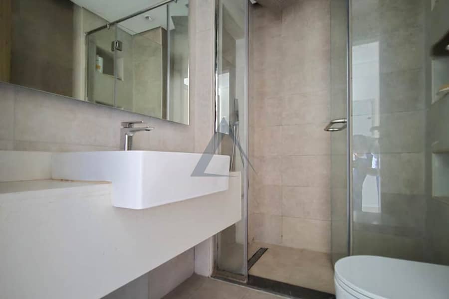 Modern Living | Fully Furnished | Vacant - Image 7