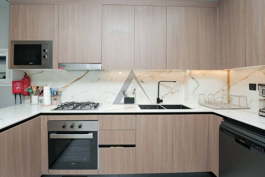 Fully Furnished| Large Layout| Vacant on Transfer - Image 10