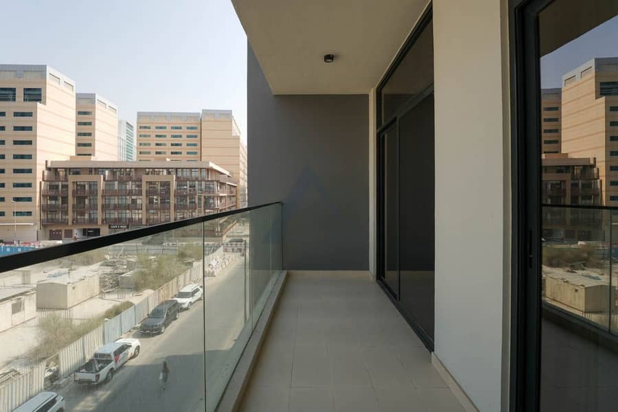 Fully Furnished| Large Layout| Vacant on Transfer - Image 12