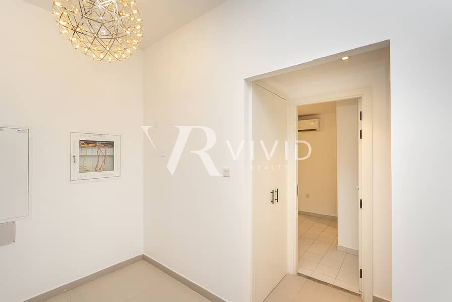 Single Row I Maid's Room I Pristine Condiition - Image 17