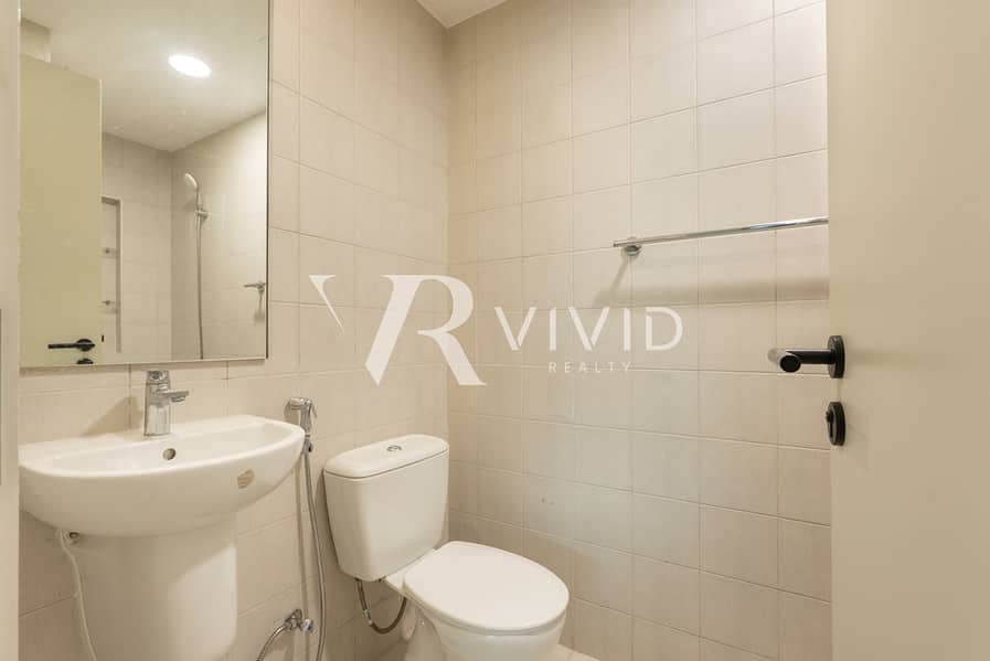 Single Row I Maid's Room I Pristine Condiition - Image 19