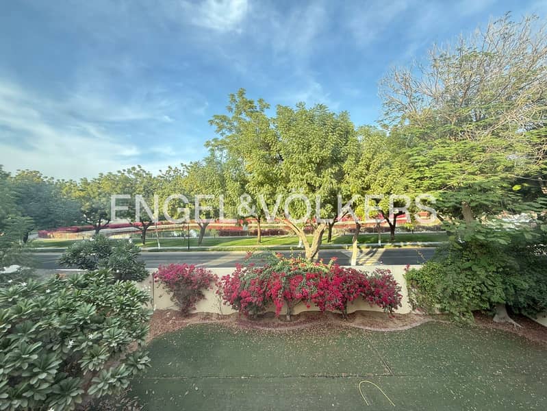 Spacious | Landscaped View | Ready to Move - Image 8