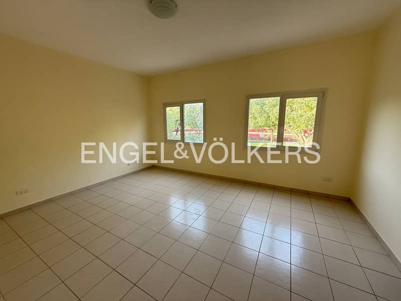 Spacious | Landscaped View | Ready to Move - Image 9