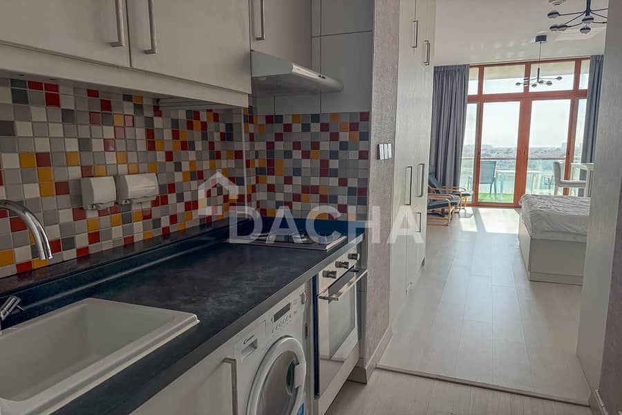 Waterfront | Fully Furnished | Vacant Now - Image 8