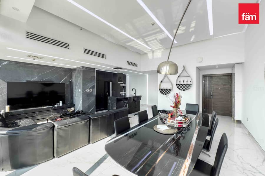 Vacant | Fully Furnished | Stunning Marina Views - Image 7