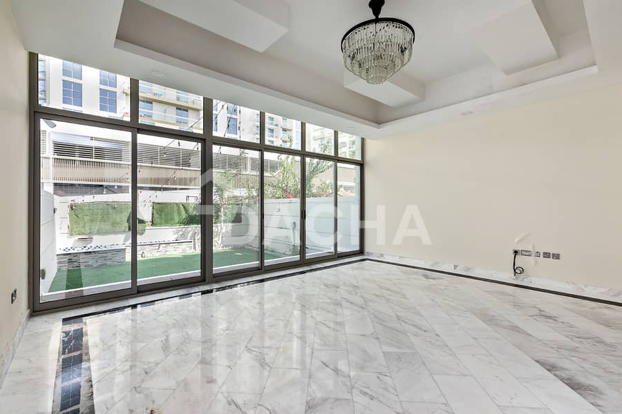 Single Row | Vacant | Close to Park