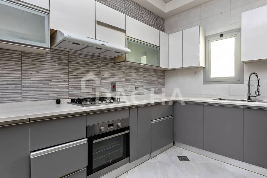 Single Row | Vacant | Close to Park