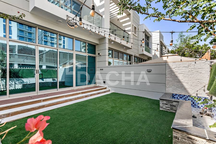 Single Row | Vacant | Close to Park