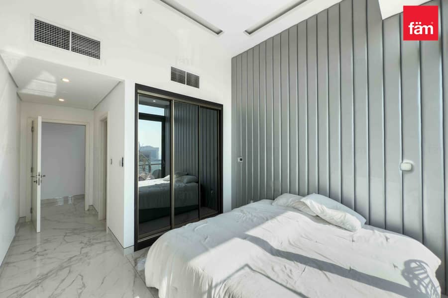 Vacant | Fully Furnished | Stunning Marina Views - Image 20