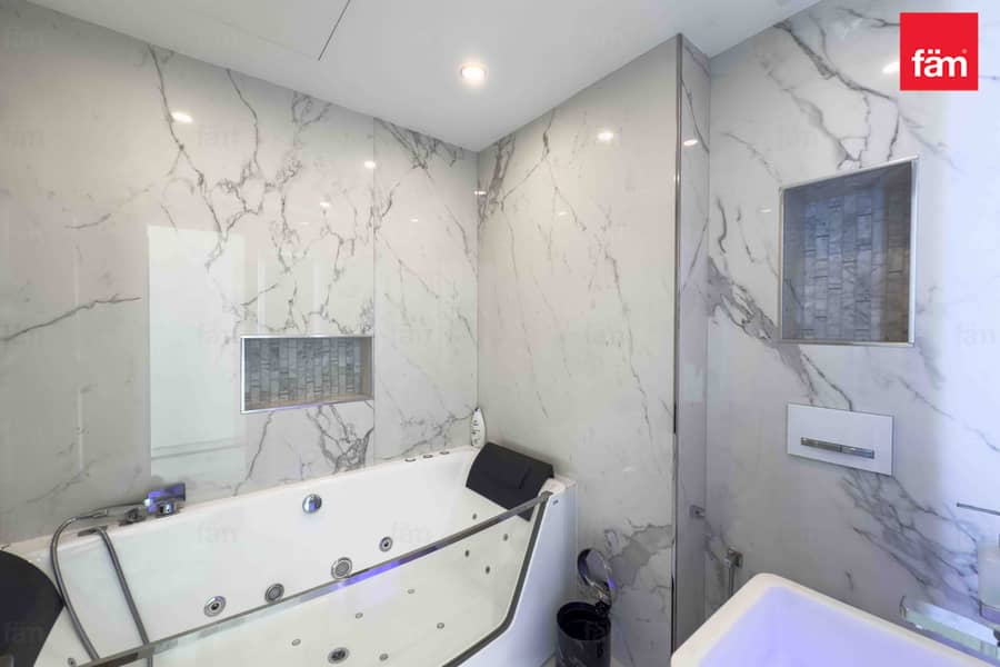 Vacant | Fully Furnished | Stunning Marina Views - Image 27