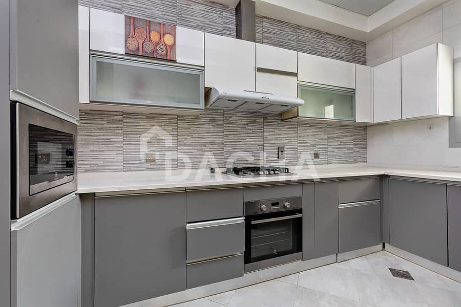 Single Row | Vacant | Close to Park - Image 6