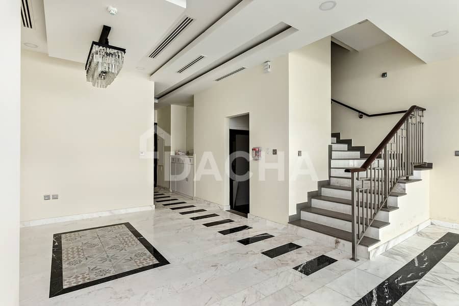 Single Row | Vacant | Close to Park - Image 9