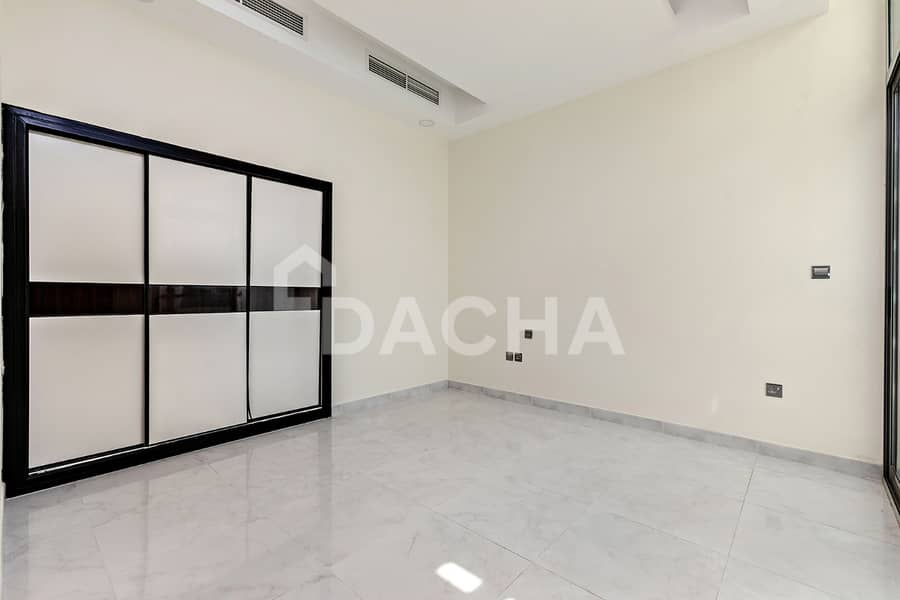 Single Row | Vacant | Close to Park - Image 11