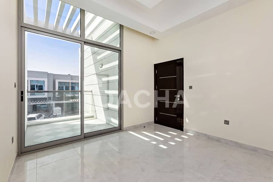 Single Row | Vacant | Close to Park - Image 12