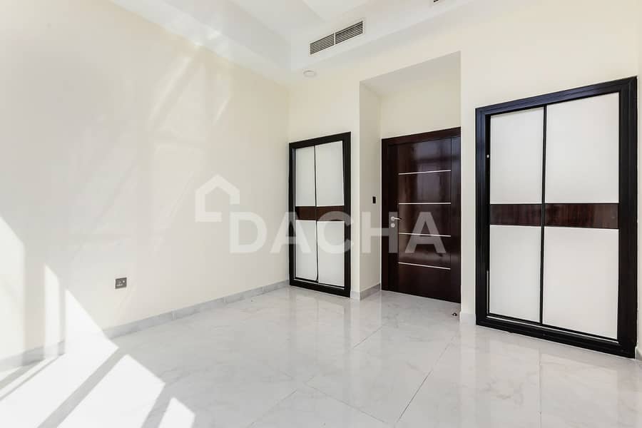 Single Row | Vacant | Close to Park - Image 14