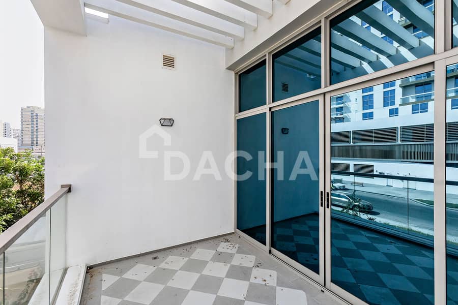 Single Row | Vacant | Close to Park - Image 19