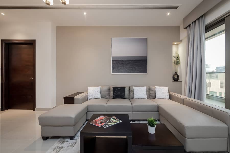 Stylish 1BR Apartment with Canal View | Elite Downtown Residence - Image 10