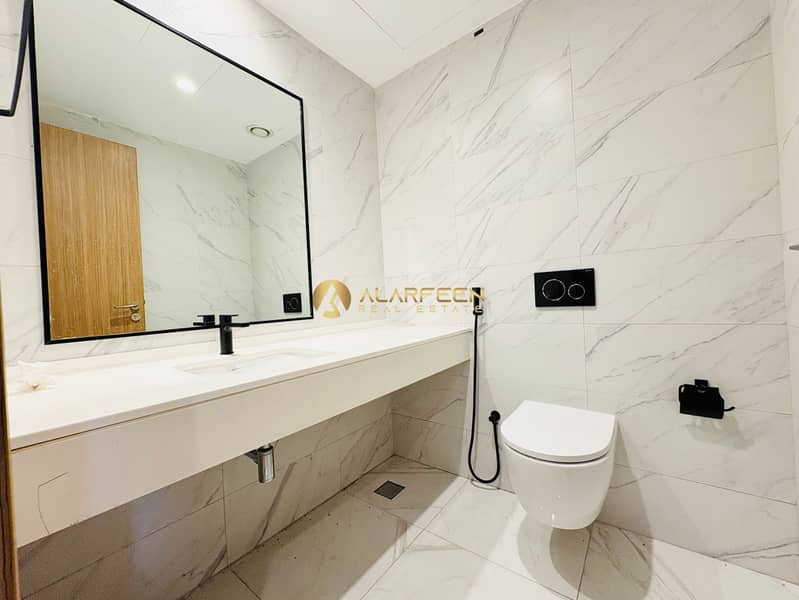 Spacious | Modern Design | Huge Size | Open Kitchen - Image 9