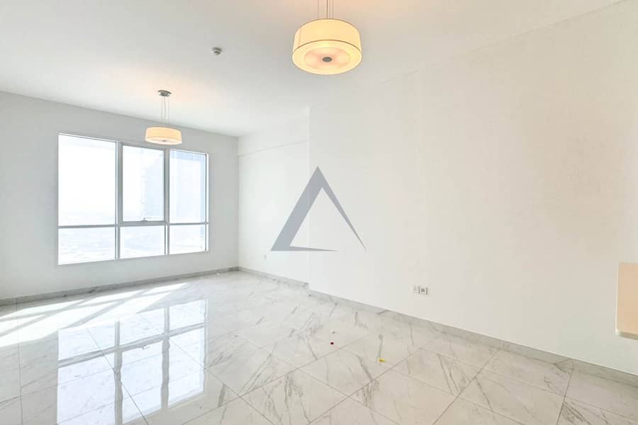 Spacious 1BR | High Floor Balcony | Gym & Pool Access