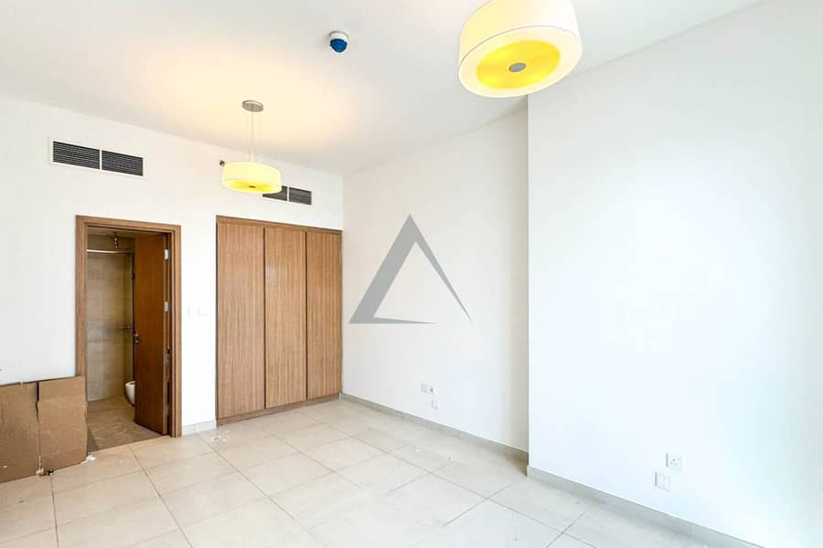 Spacious 1BR | High Floor Balcony | Gym & Pool Access - Image 8